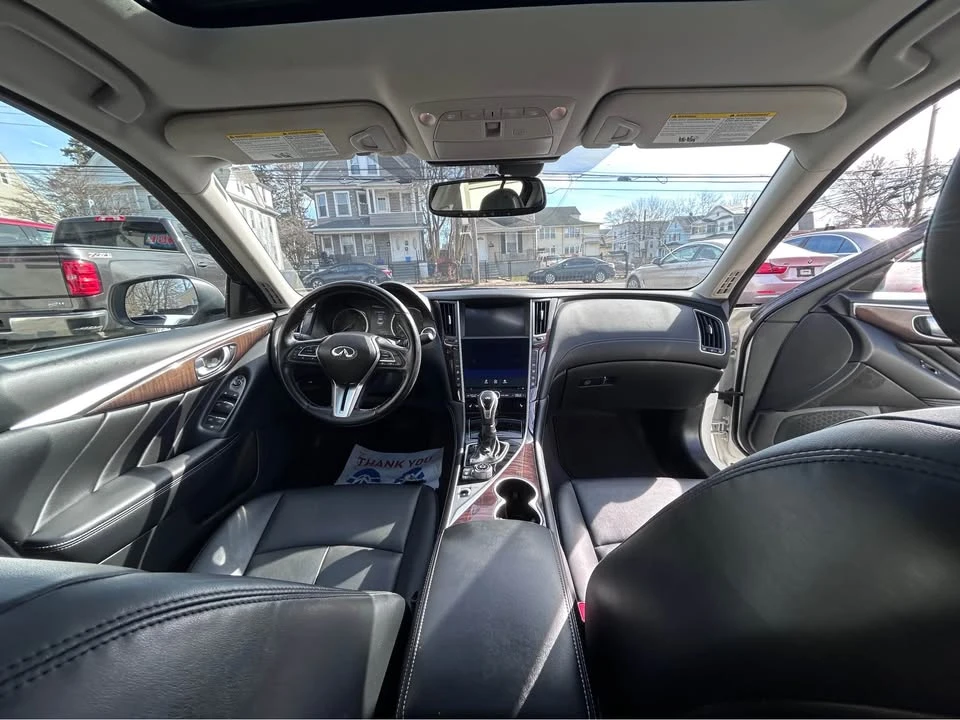 2018 Infiniti Q50 - Image 9 of 19