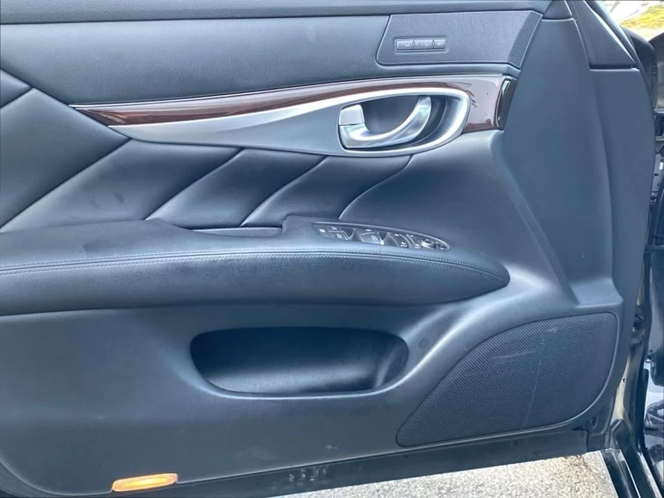 2018 Infiniti M/Q70 4th Gen - Image 11 of 11