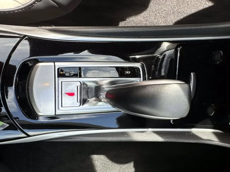 2018 Infiniti QX30 - Image 17 of 20