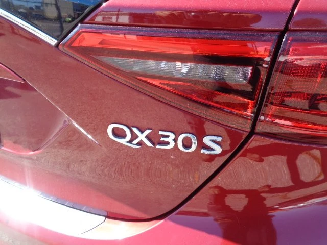 2018 Infiniti QX30 - Image 10 of 20