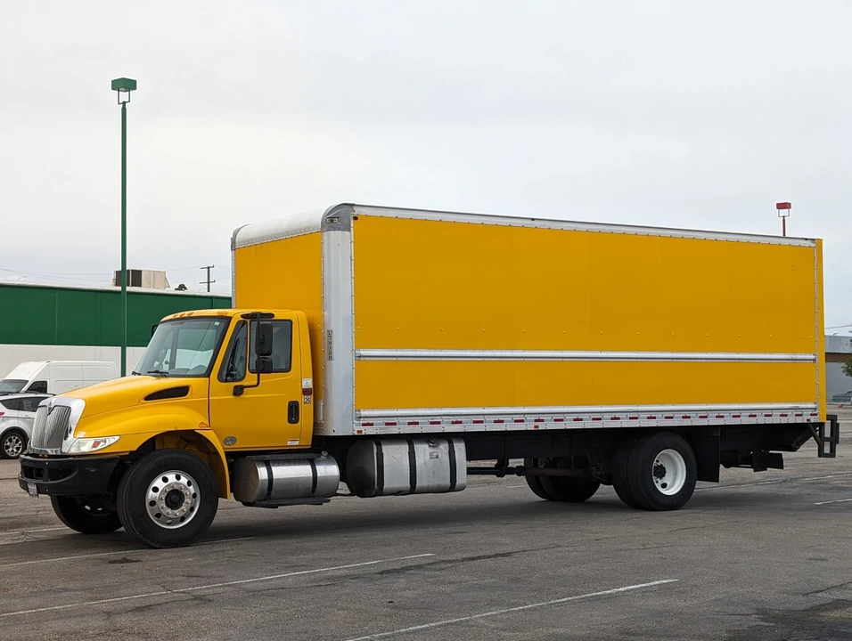 2018 International 4300 - Image 4 of 12
