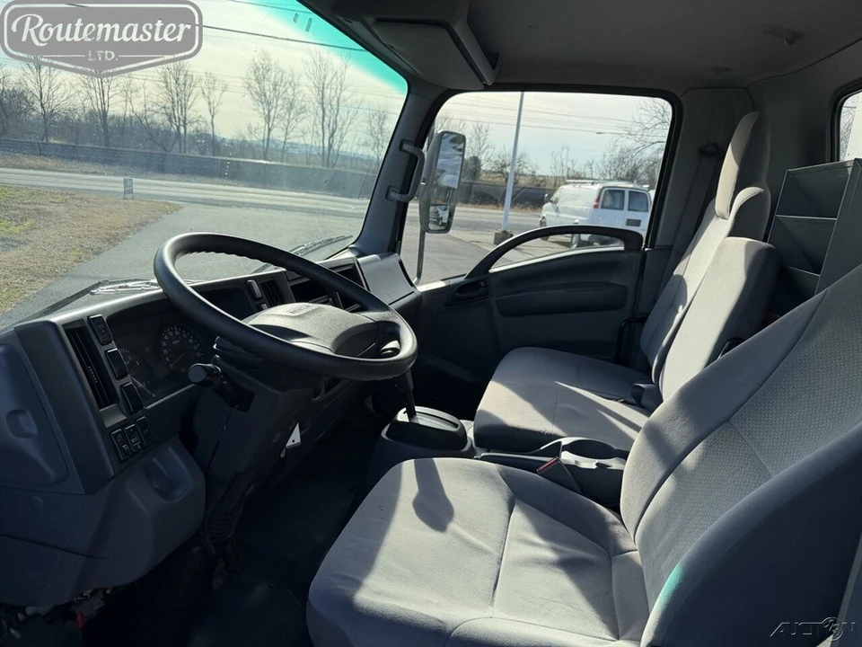 2018 Isuzu Elf - Image 5 of 12