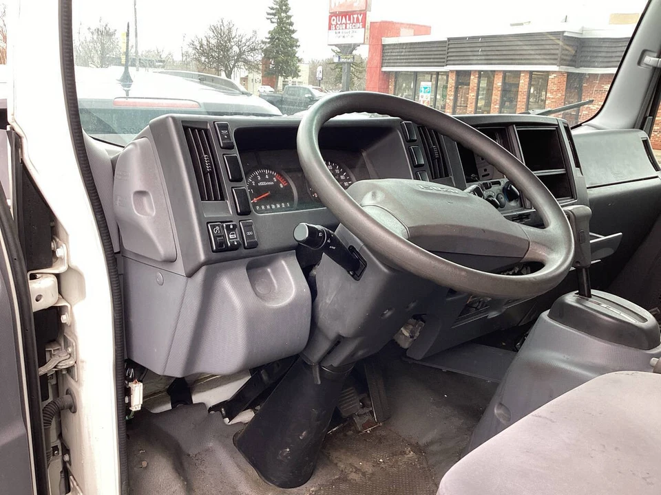 2018 Isuzu Elf - Image 7 of 29