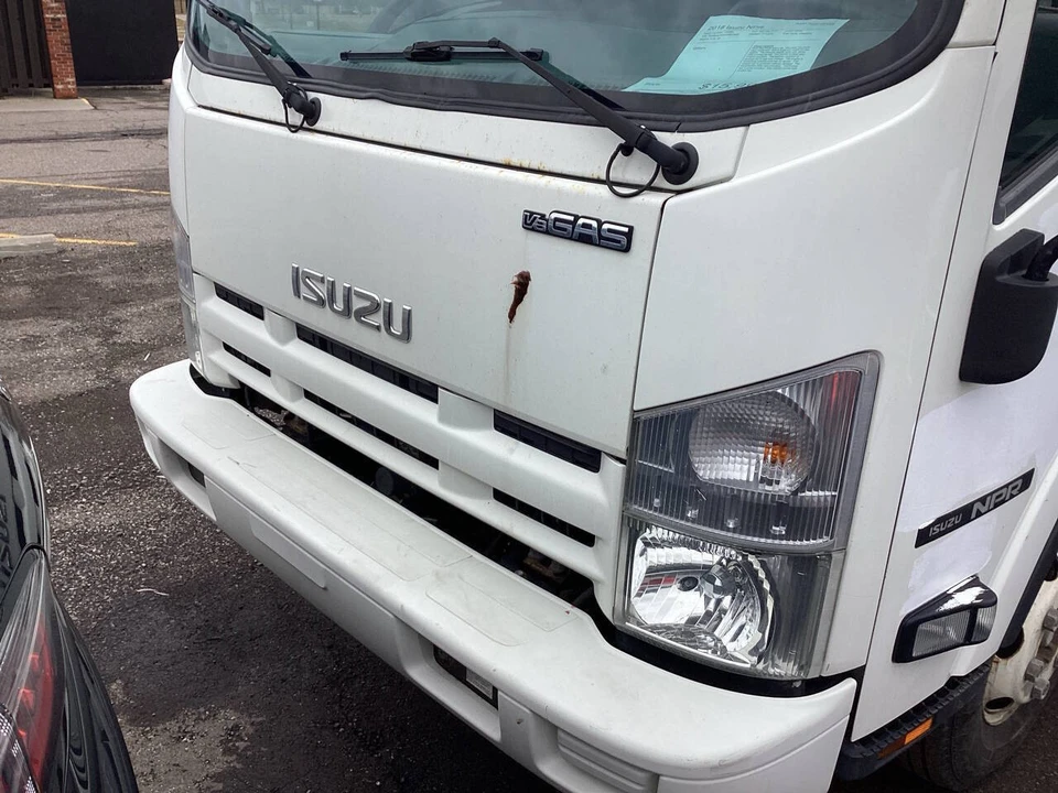 2018 Isuzu Elf - Image 2 of 29