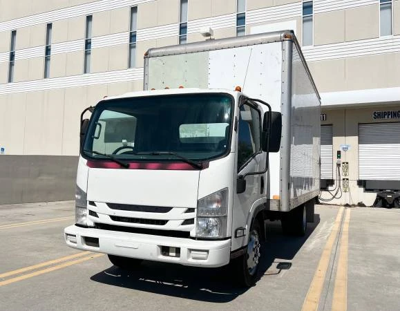 2018 Isuzu Elf - Image 3 of 7