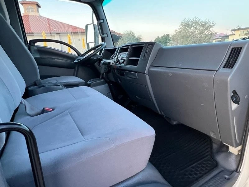 2018 Isuzu Elf - Image 20 of 21