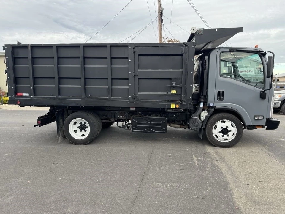 2018 Isuzu Elf - Image 4 of 13