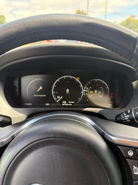 2018 Jaguar F-Pace - Image 7 of 10