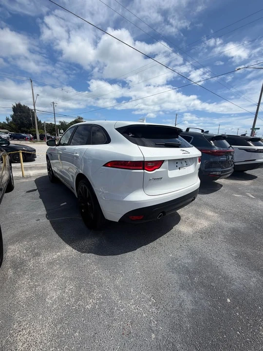 2018 Jaguar F-Pace - Image 5 of 10