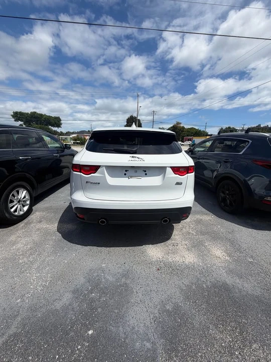 2018 Jaguar F-Pace - Image 4 of 10