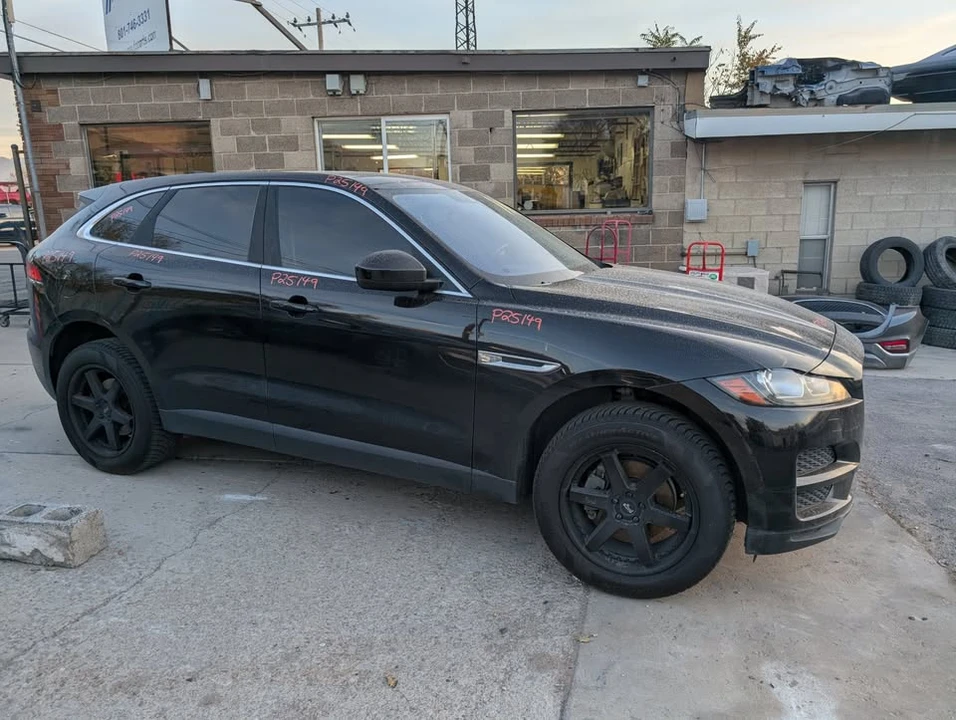 2018 Jaguar F-Pace - Image 6 of 10