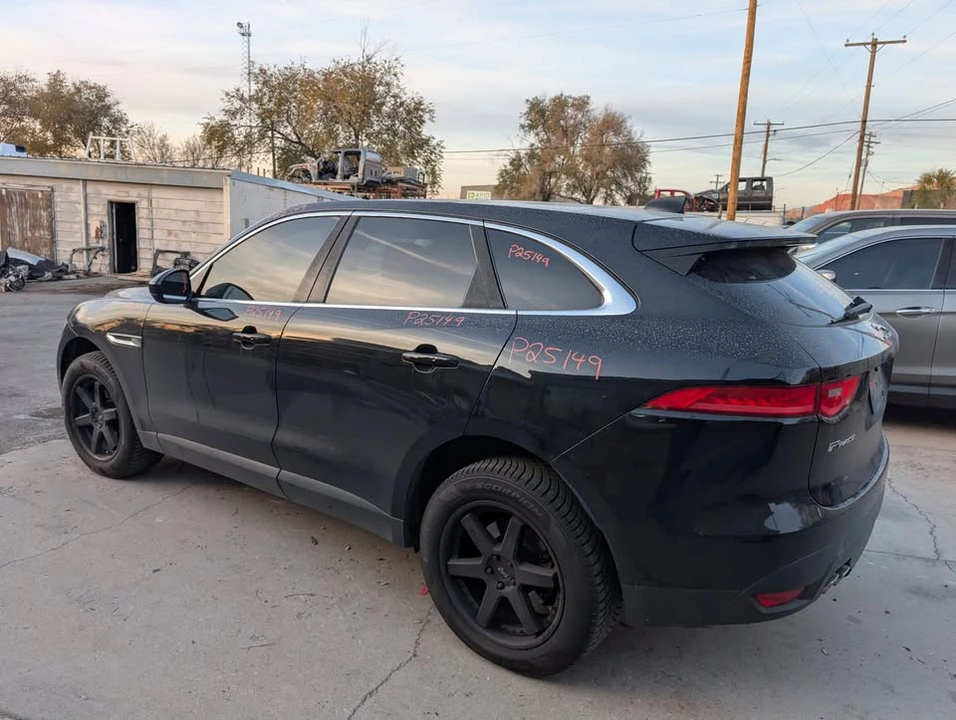 2018 Jaguar F-Pace - Image 3 of 10
