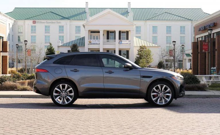 2018 Jaguar F-Pace - Image 3 of 6