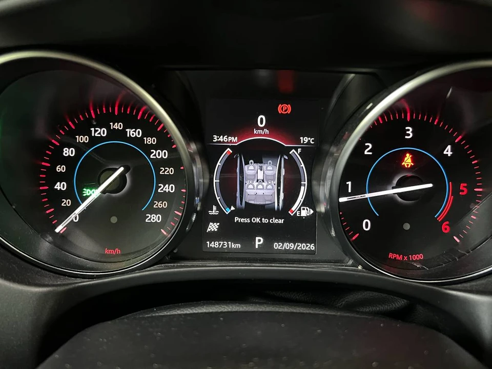 2018 Jaguar XE - Image 2 of 9