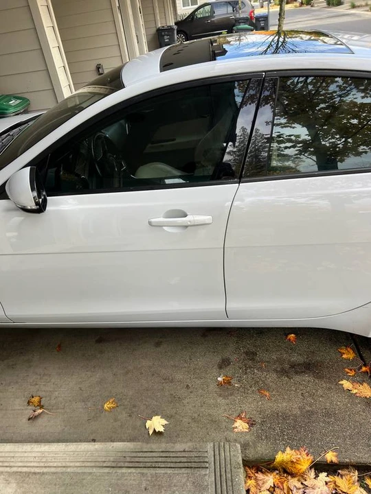 2018 Jaguar XE - Image 9 of 9