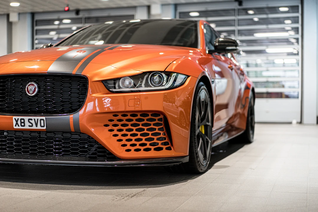2018 Jaguar XE - Image 25 of 31