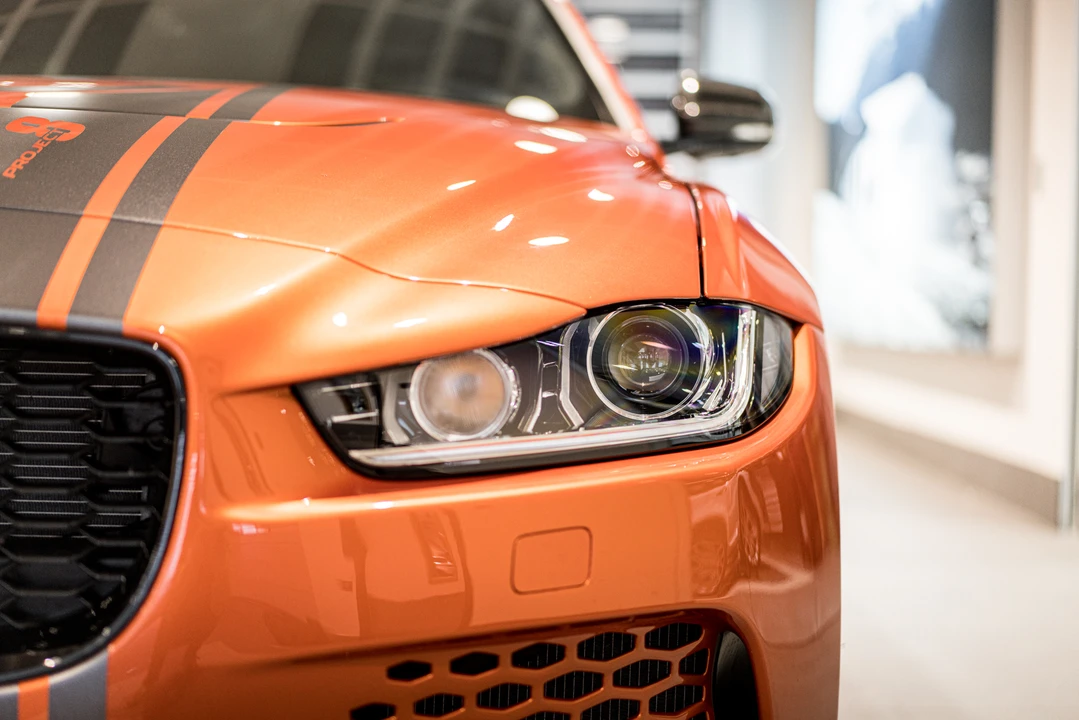 2018 Jaguar XE - Image 31 of 31