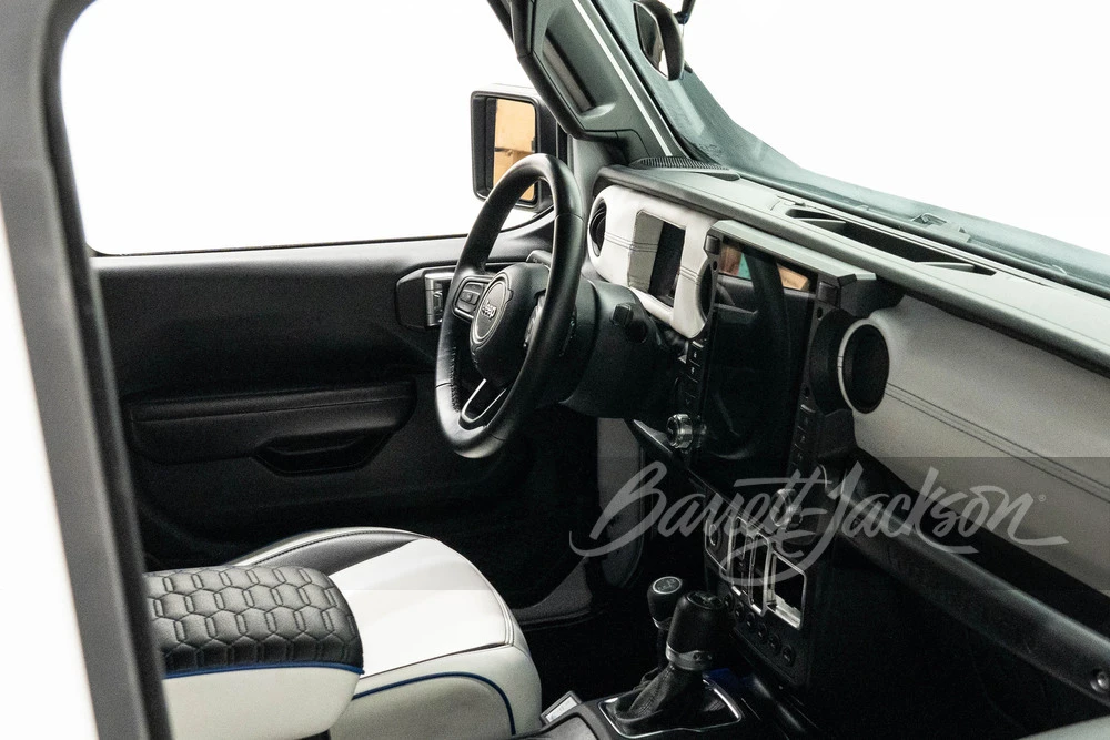 2018 Jeep JL Wrangler - Image 2 of 31