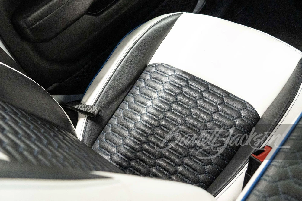 2018 Jeep JL Wrangler - Image 15 of 31