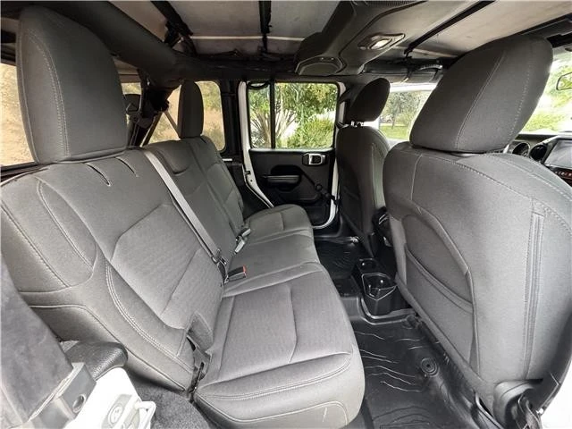 2018 Jeep - Image 24 of 31