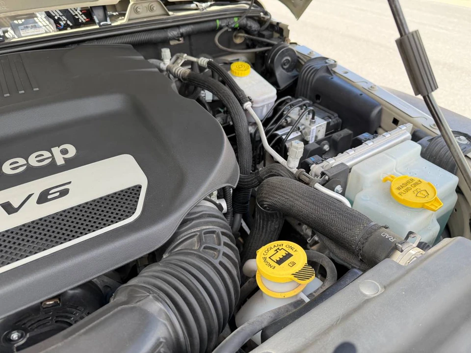 2018 Jeep JK Wrangler - Image 6 of 17