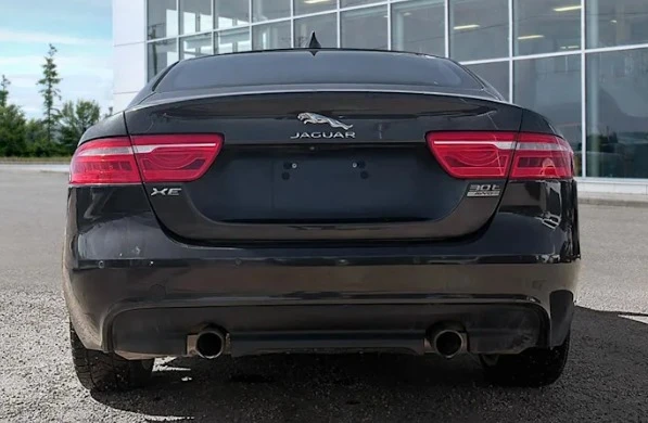 2018 Jaguar XE - Image 5 of 12