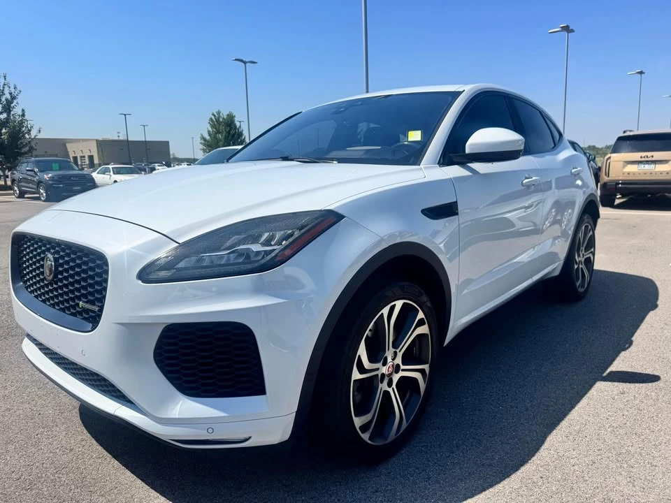 2018 Jaguar E-Pace - Image 15 of 18