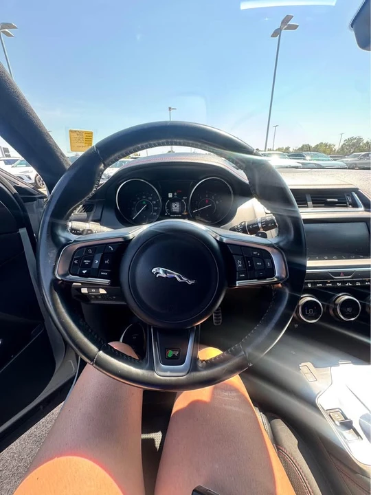 2018 Jaguar E-Pace - Image 14 of 18