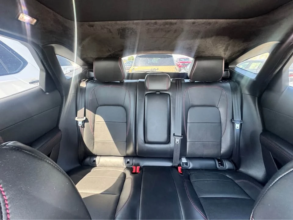 2018 Jaguar E-Pace - Image 13 of 18