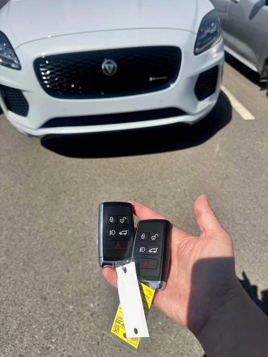 2018 Jaguar E-Pace - Image 4 of 18