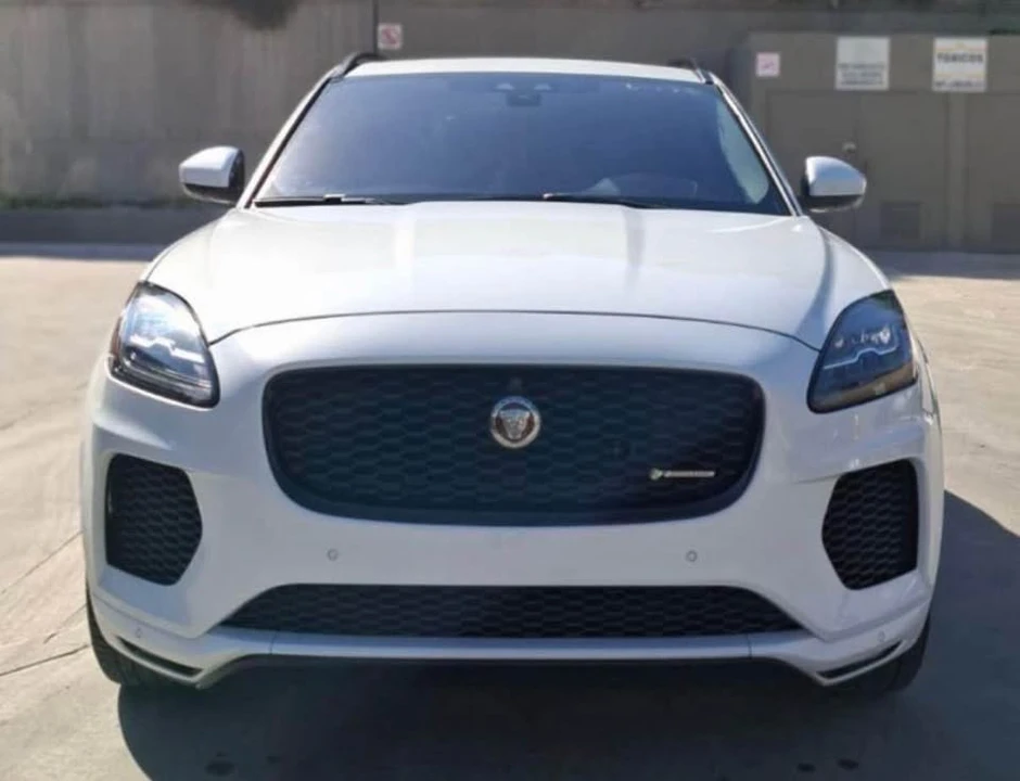 2018 Jaguar E-Pace - Image 2 of 15