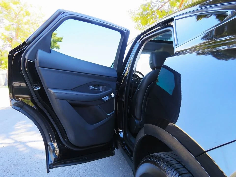 2018 Jaguar E-Pace - Image 19 of 20
