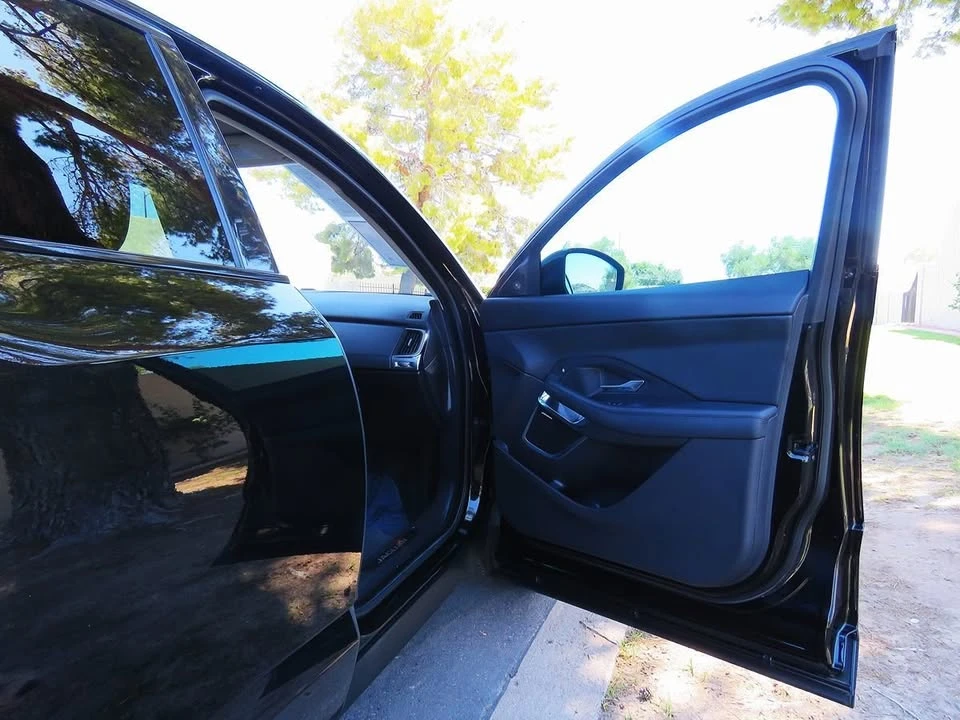 2018 Jaguar E-Pace - Image 13 of 20