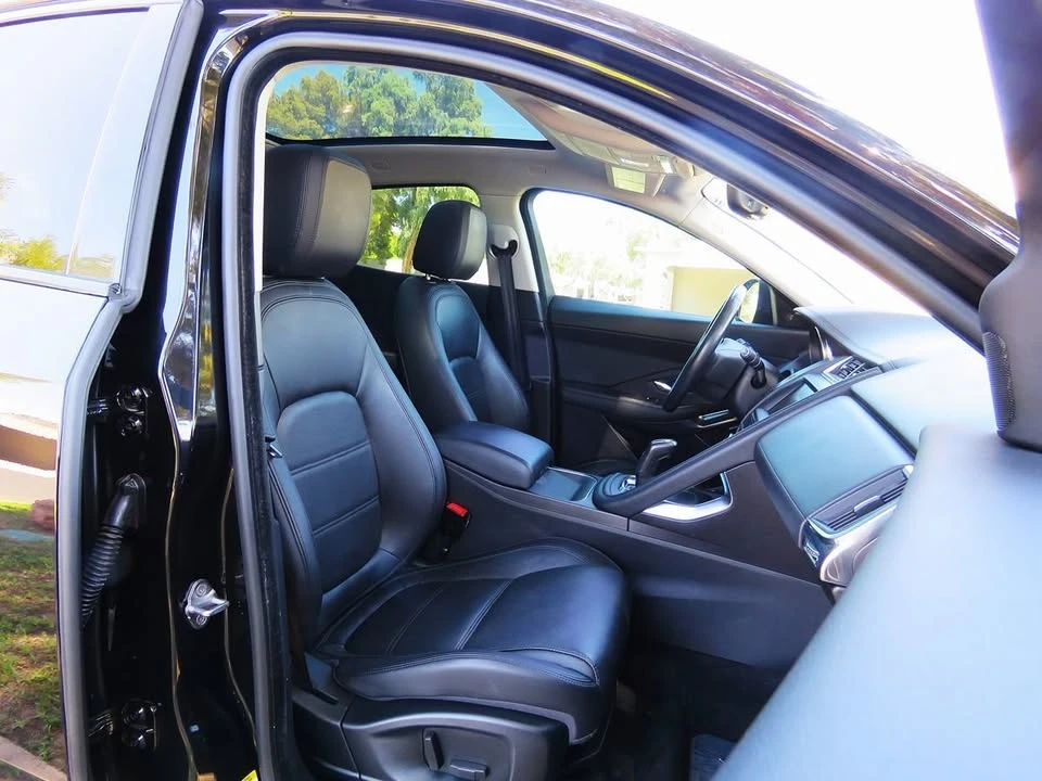 2018 Jaguar E-Pace - Image 16 of 20