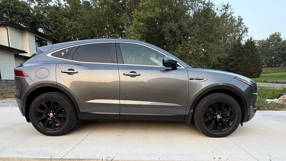 2018 Jaguar E-Pace - Image 2 of 10