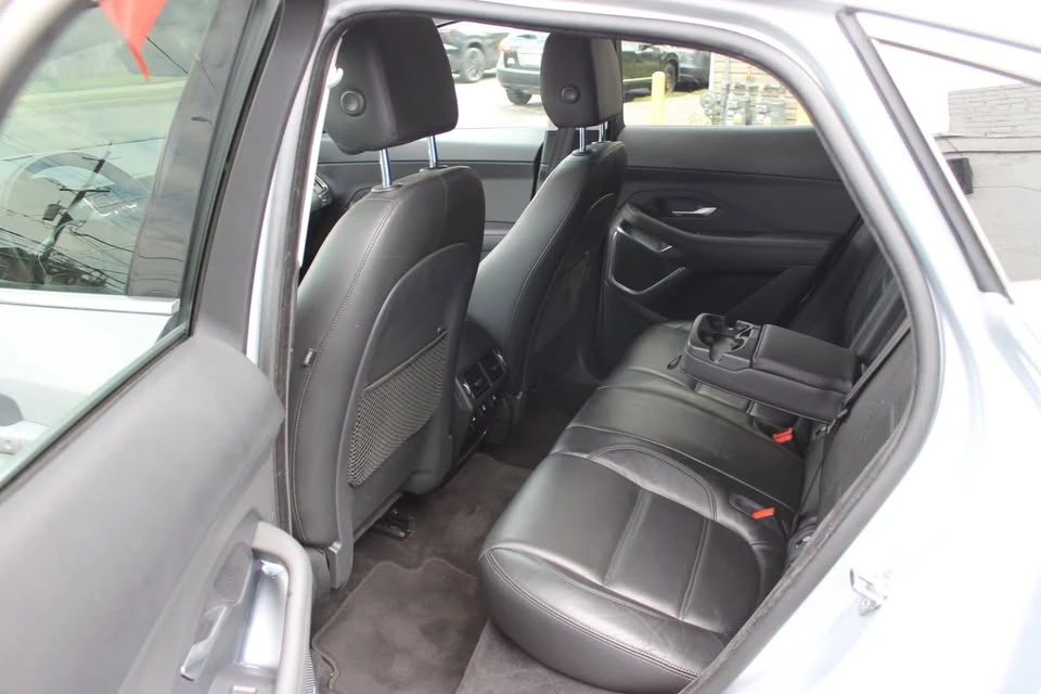 2018 Jaguar E-Pace - Image 11 of 20