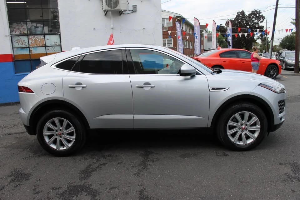 2018 Jaguar E-Pace - Image 5 of 20