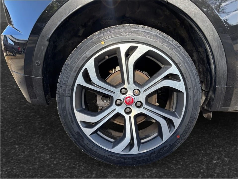 2018 Jaguar E-Pace - Image 15 of 20