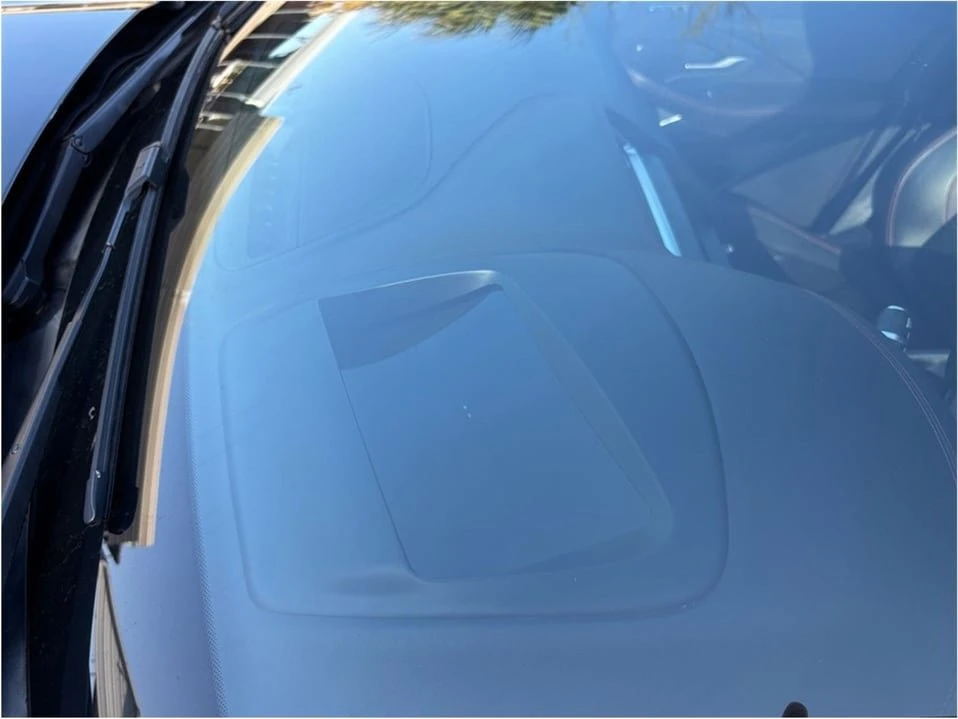 2018 Jaguar E-Pace - Image 14 of 20