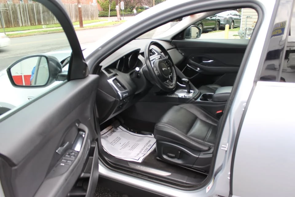 2018 Jaguar E-Pace - Image 10 of 20