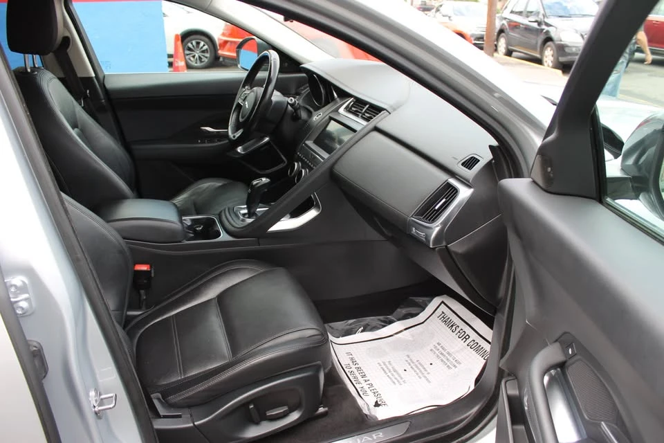 2018 Jaguar E-Pace - Image 13 of 20