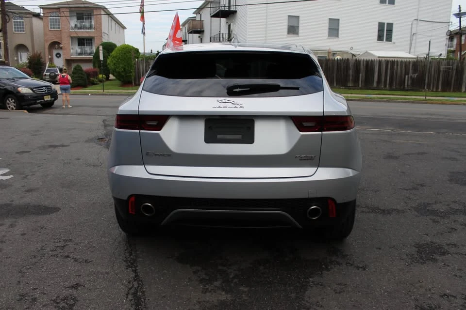 2018 Jaguar E-Pace - Image 7 of 20