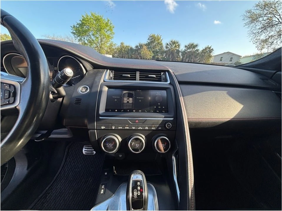 2018 Jaguar E-Pace - Image 11 of 20