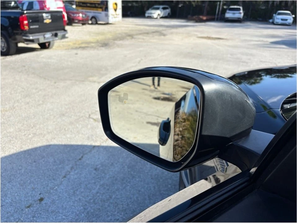 2018 Jaguar E-Pace - Image 18 of 20