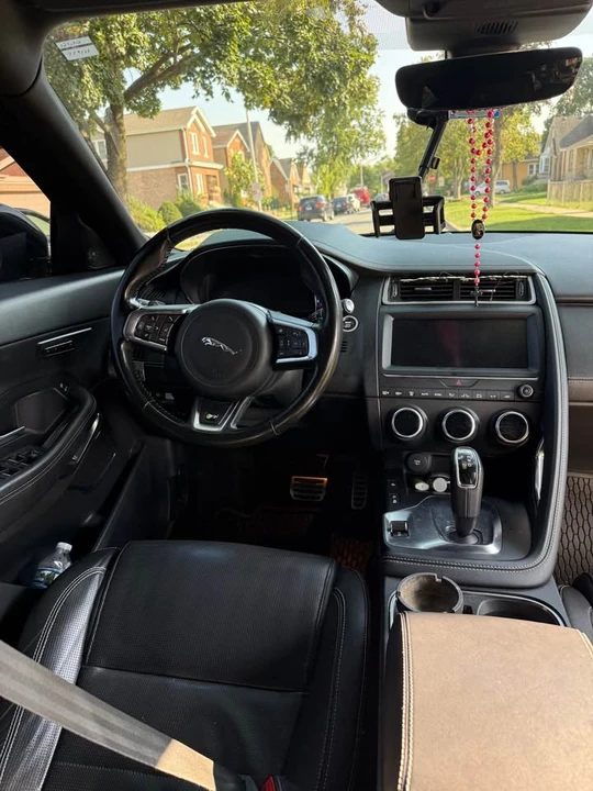 2018 Jaguar E-Pace - Image 4 of 7