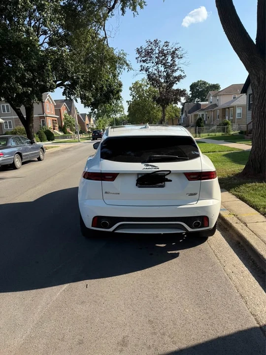 2018 Jaguar E-Pace - Image 2 of 7