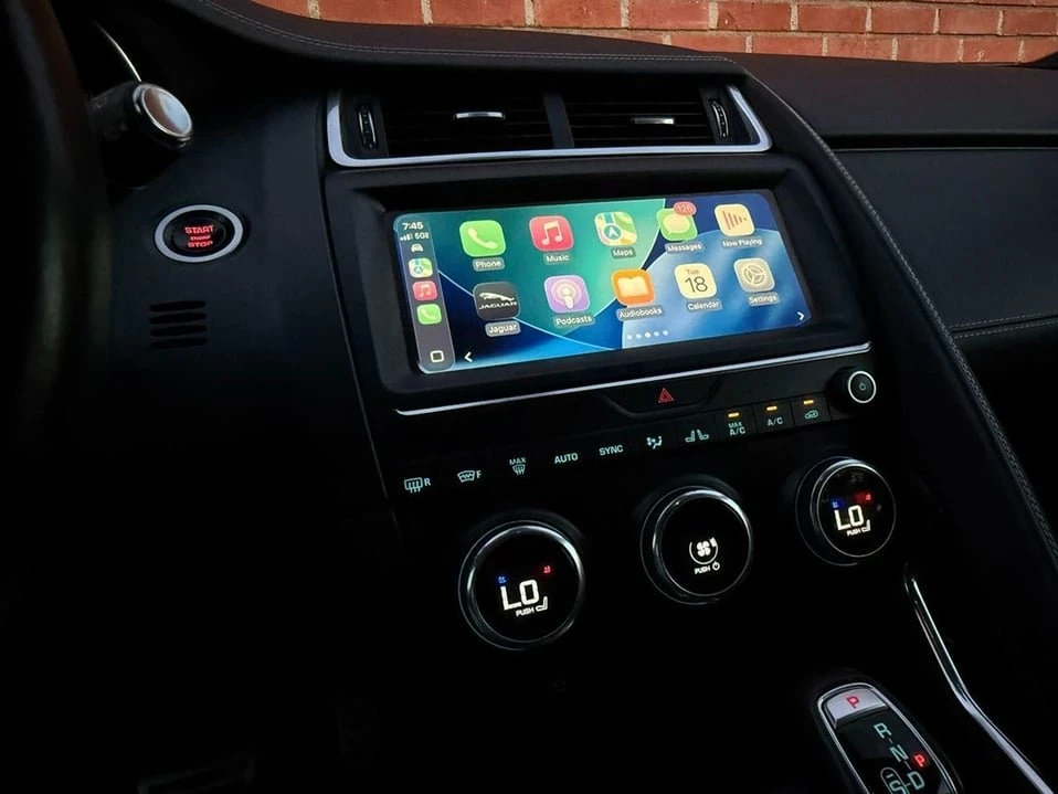 2018 Jaguar E-Pace - Image 16 of 20