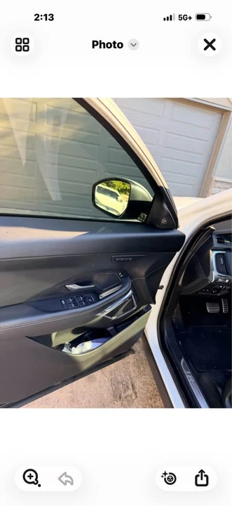 2018 Jaguar E-Pace - Image 11 of 14