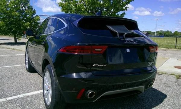 2018 Jaguar E-Pace - Image 8 of 20