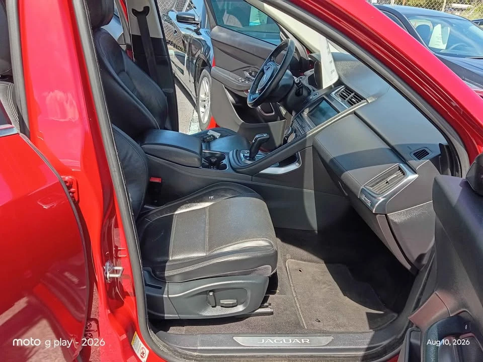 2018 Jaguar E-Pace - Image 13 of 19